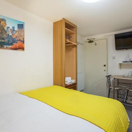 Oyo The Greenland Hotel Лондон Екстериор снимка